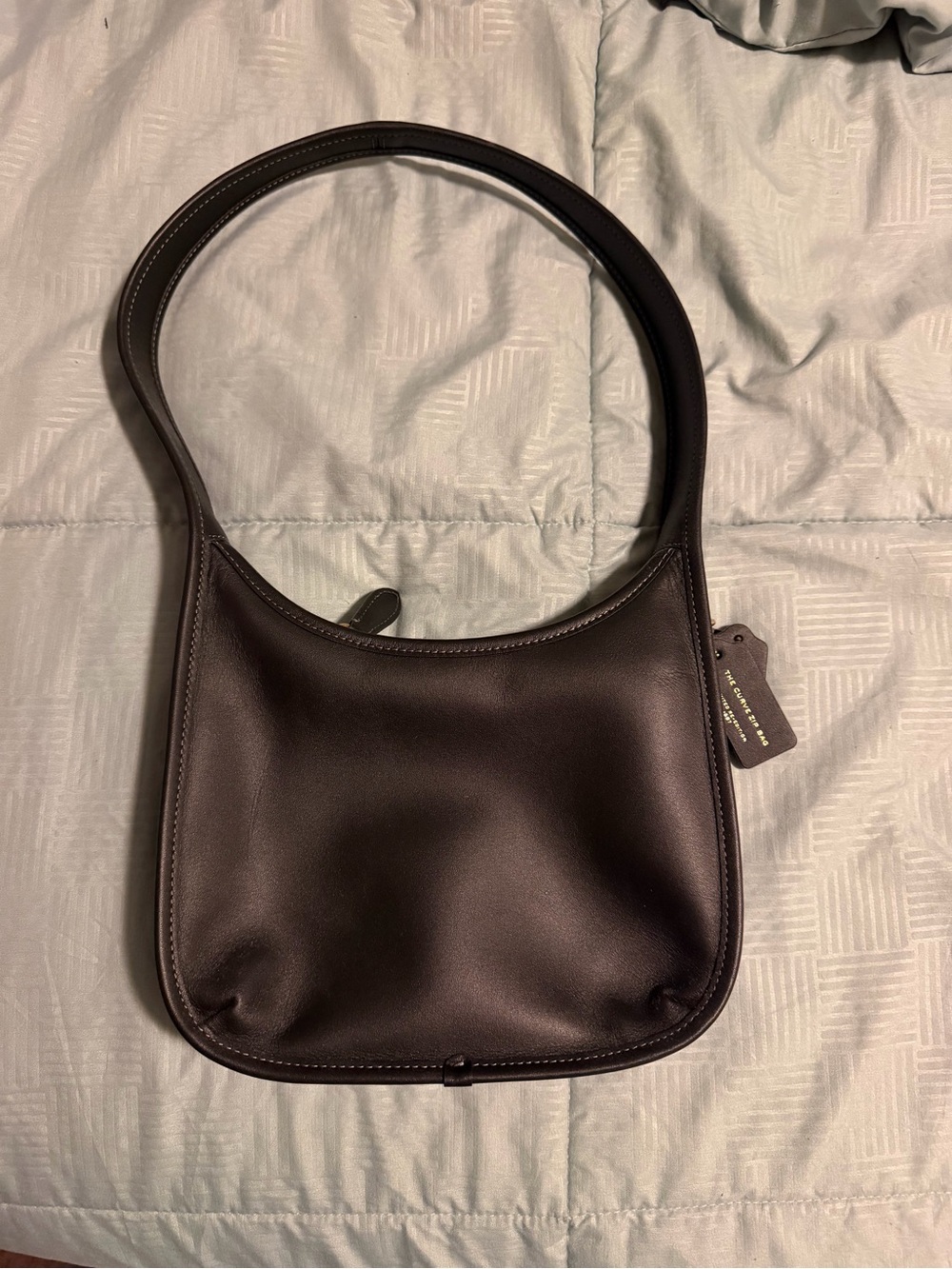🖤 Coach Curve Zip Bag – Black Leather Shoulder Bag 🖤